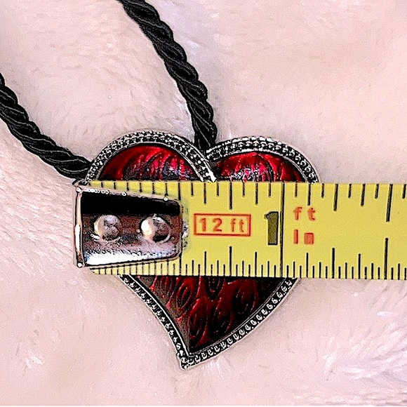 NWOT ♥️ LIA SOPHIA 15” RED & SILVER HEART PENDANT ON BLACK ROPE CHAIN NECKLACE - Picture 10 of 11